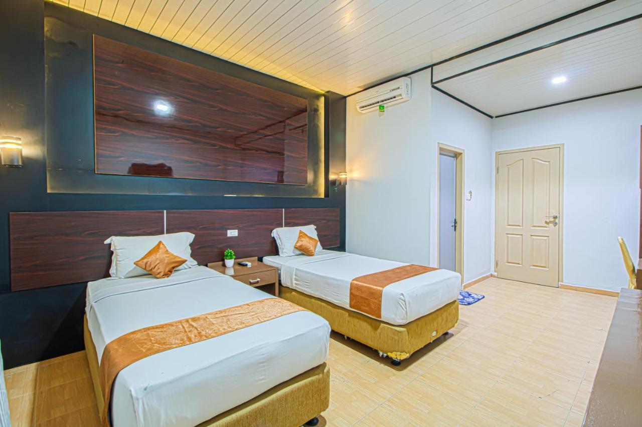 แกรนด์ อาเจห์ โฮเทล Hotel บันดาอาเจะห์ ภายนอก รูปภาพ