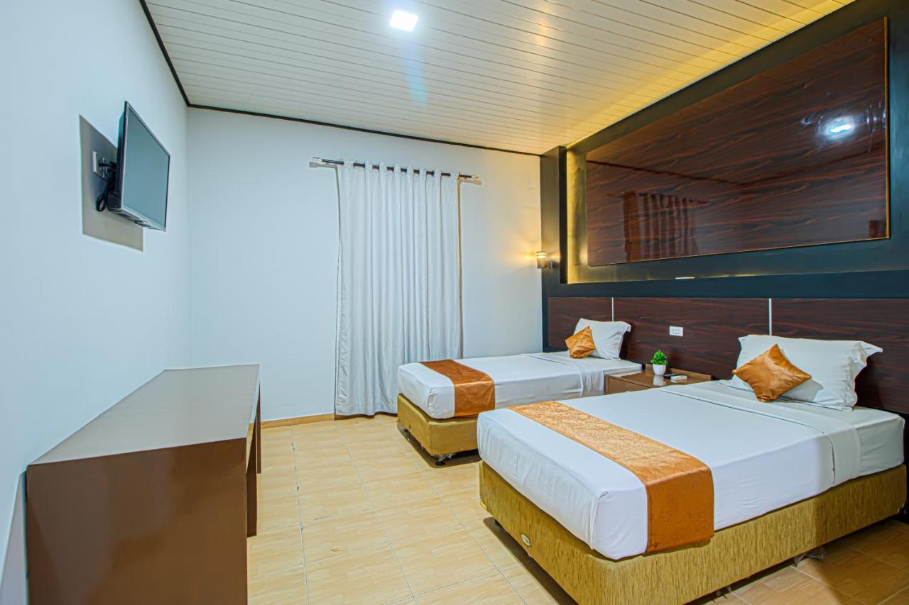 แกรนด์ อาเจห์ โฮเทล Hotel บันดาอาเจะห์ ภายนอก รูปภาพ